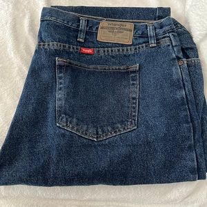 Wrangler relaxed fit jeans